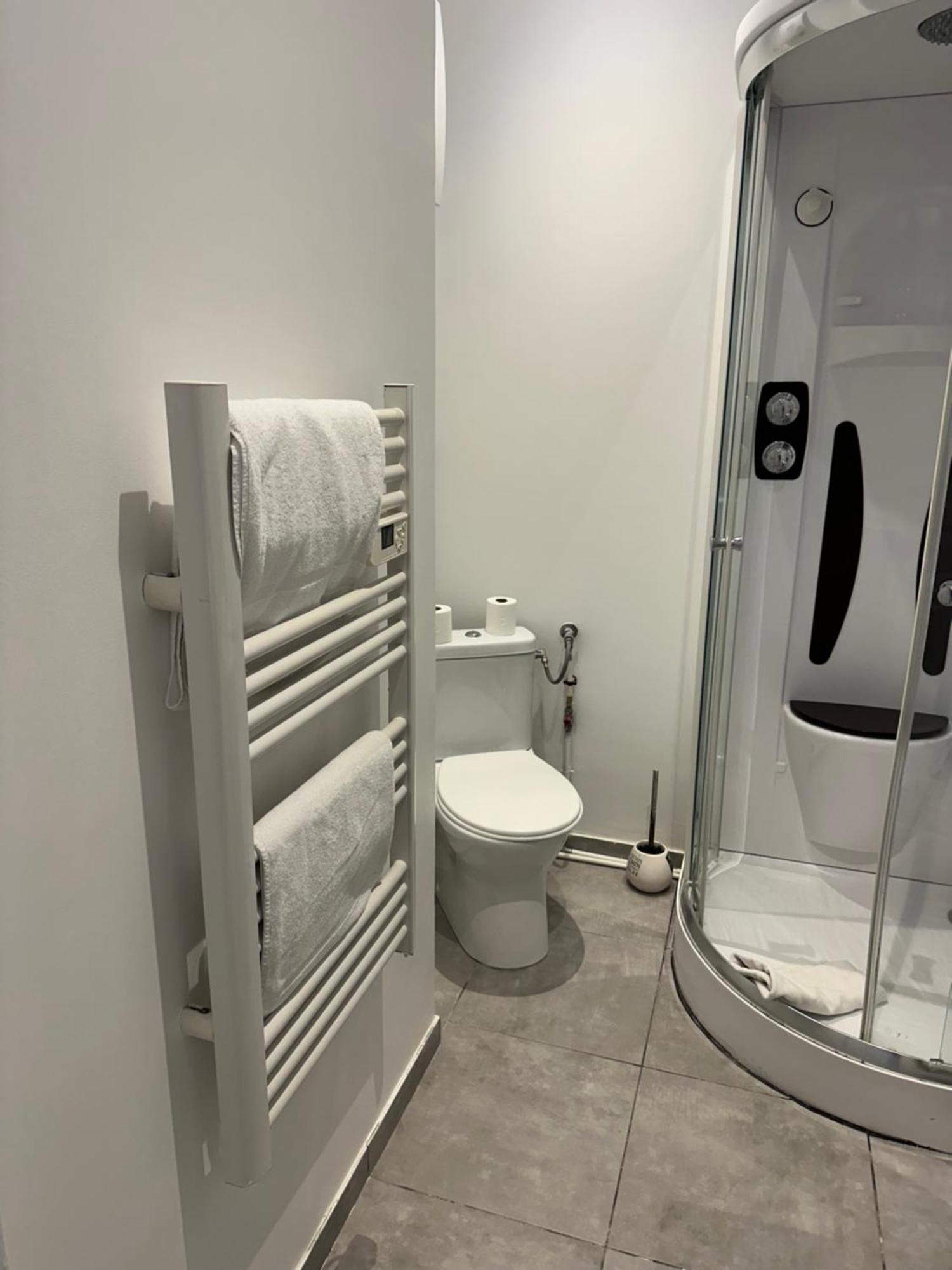 Ferienwohnung Les Bulles De Mona "Le 93" -Proximite Gare De Lyon- Exterior foto