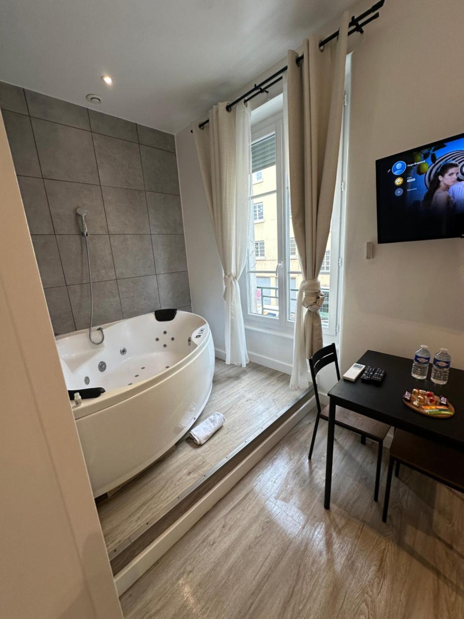 Ferienwohnung Les Bulles De Mona "Le 93" -Proximite Gare De Lyon- Exterior foto